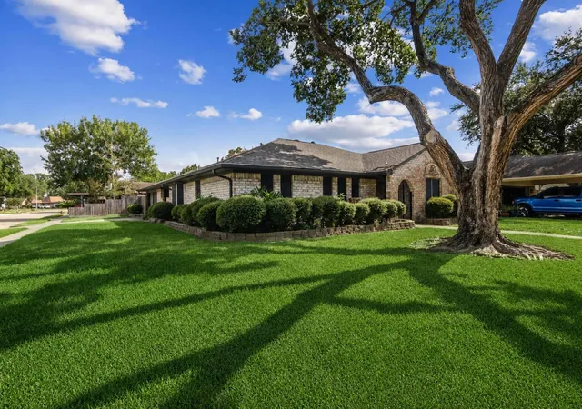 Photo 2 of Single family home for sale at 201 E Temperance Ln, Deer Park, TX 77536 | MLS# 32655365 | Listing updated on 2026-09-19