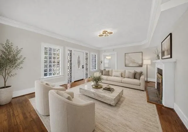 image of 2421 Calumet St, Houston, TX 77004 | MLS# 65059232