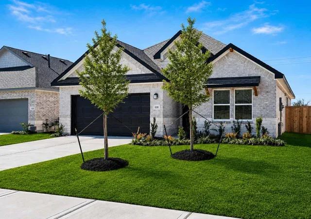 Photo 2 of Sale Pending at 418 Dorion Lagoon Dr, Crosby, TX 77532 | MLS# 11545136 | Listing updated on 2026-08-11