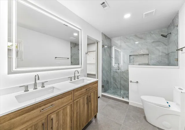 Photo 3 of Sale Pending at 2107 Wilde Rock Way, Houston, TX 77018 | MLS# 89115341 | Listing updated on 2026-09-16
