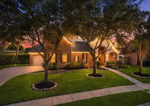 Photo 2 of Single family home for sale at 11803 Silverwood Bnd Ln, Cypress, TX 77433 | MLS# 37920718 | Listing updated on 2026-09-11