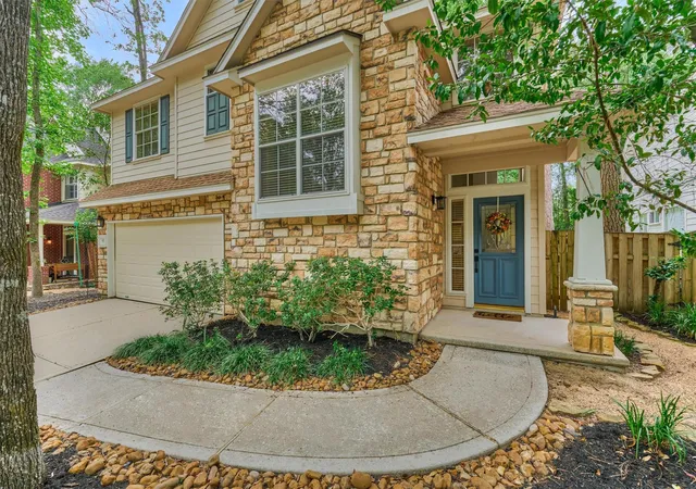 Photo 2 of Single family home for sale at 93 N Apple Springs Cir, Spring, TX 77382 | MLS# 32218745 | Listing updated on 2026-08-15