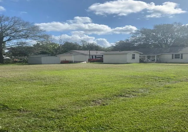 3rd image of 1718 Carlisle St, Rosenberg, TX 77471 | MLS# 51511307
