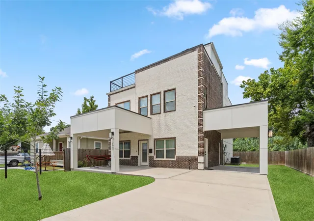 1st image of 792 Paul Quinn St, Houston, TX 77091 | MLS# 85851344