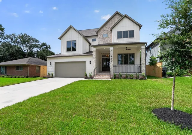 Photo 1 of Single family home for sale at 2010 Hewitt Dr, Houston, TX 77018 | MLS# 54308884 | Listing updated on 2026-09-20