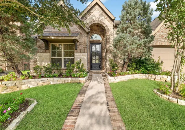 Photo 2 of Single family home for sale at 16506 Mount Hope Dr, Cypress, TX 77433 | MLS# 94003543 | Listing updated on 2026-08-15