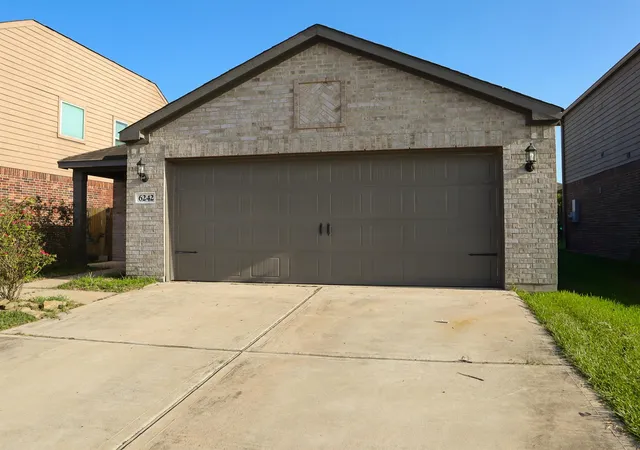 2nd image of 6242 El Topacio Dr, Houston, TX 77048 | MLS# 24877784
