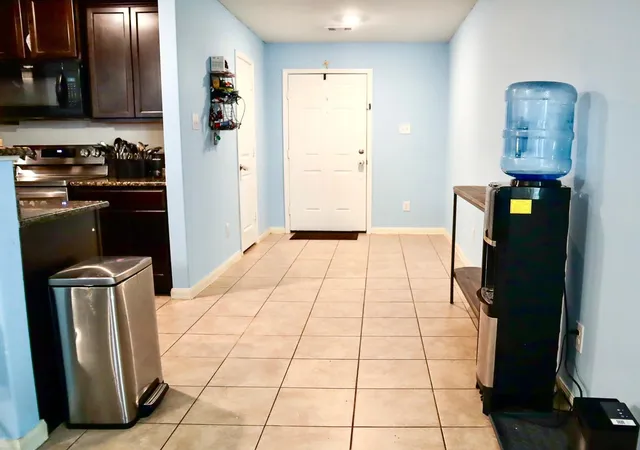 4th image of 6242 El Topacio Dr, Houston, TX 77048 | MLS# 24877784