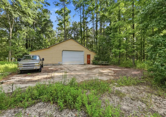 2nd image of 31577 Bohlssen Rd, New Caney, TX 77357 | MLS# 73208020