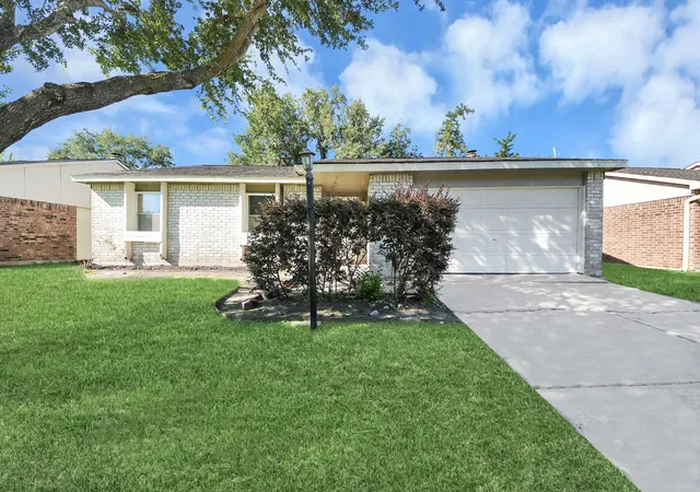 Photo 2 of Single family home for sale at 6834 Kearney Dr, Richmond, TX 77469 | MLS# 68529343 | Listing updated on 2026-09-13