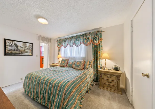 2nd image of 2503 Mccue Rd, Houston, TX 77056