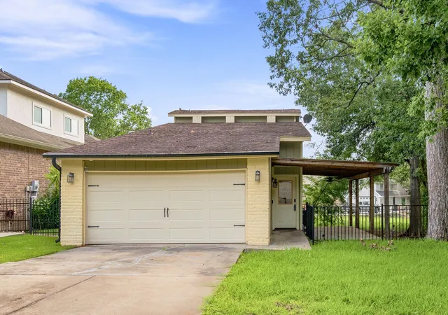 Photo 1 of Single family home for sale at 2931 Whitman Dr, Montgomery, TX 77356 | MLS# 34152433 | Listing updated on 2026-08-25