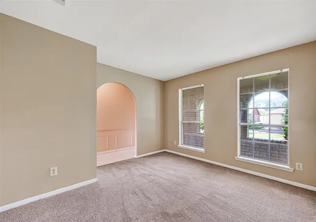 5th image of 9702 Hillis St, Houston, TX 77078 | MLS# 63128271