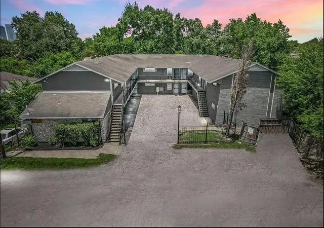 1st image of 2819 Berry St, Houston, TX 77004 | MLS# 98009737