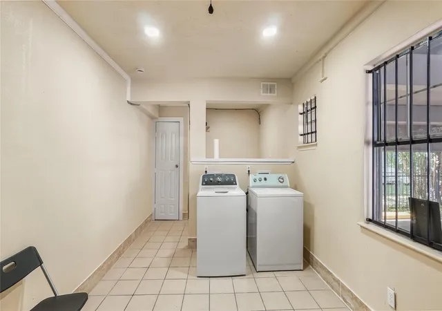 20th image of 2819 Berry St, Houston, TX 77004 | MLS# 98009737