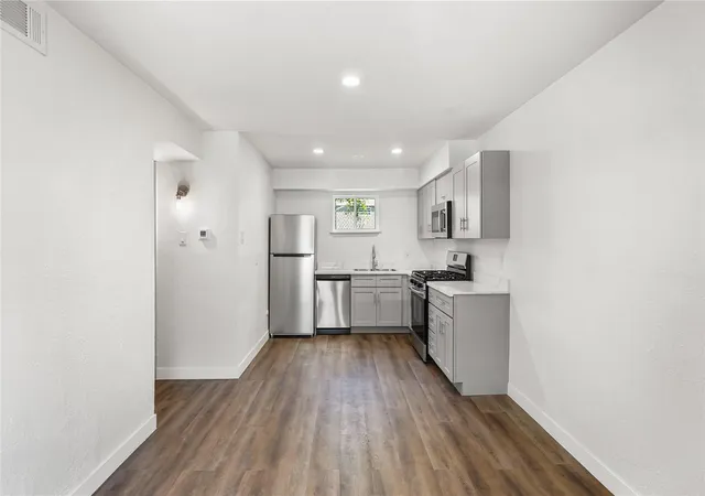 5th image of 2819 Berry St, Houston, TX 77004 | MLS# 98009737