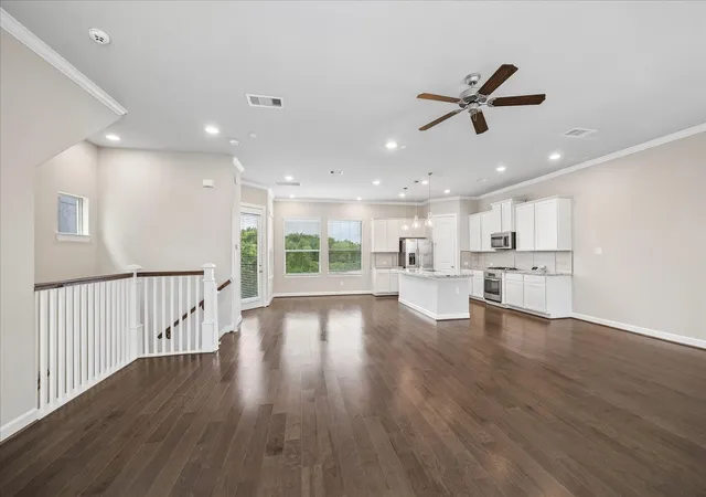 2nd image of 9628 Cambridge Manor Ln, Houston, TX 77045 | MLS# 63950619