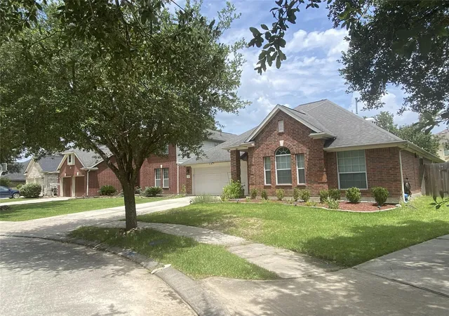 2nd image of 13331 Lake Excursion Ct, Houston, TX 77044 | MLS# 94872594