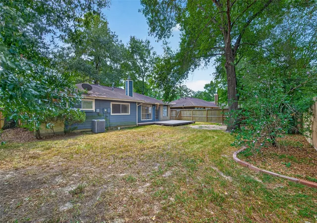 17th image of 2931 Parkwood Manor Dr, Houston, TX 77339 | MLS# 93974009