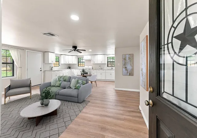 Photo 2 of Single family home for sale at 16868 Stinson Ln, Montgomery, TX 77316 | MLS# 96899893 | Listing updated on 2026-09-03