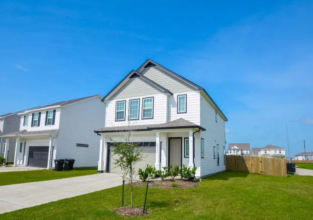 Photo 2 of Sale Pending at 19310 Sparrow Trl, Rosharon, TX 77583 | MLS# 27583073 | Listing updated on 2026-10-04