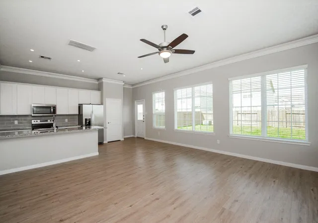 Photo 4 of Sale Pending at 19310 Sparrow Trl, Rosharon, TX 77583 | MLS# 27583073 | Listing updated on 2026-10-04