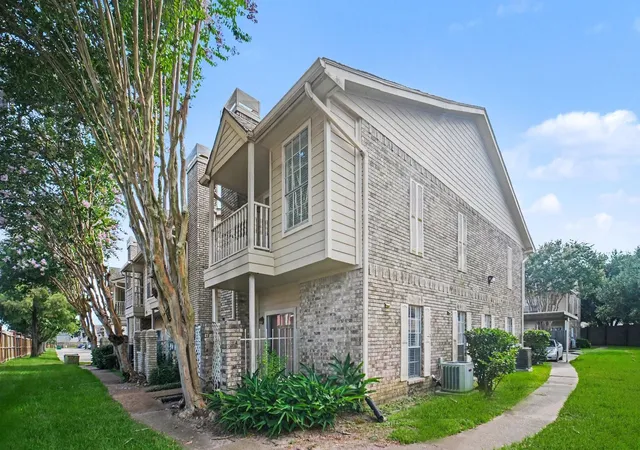 Photo 2 of Condo for sale at 7575 Cambridge St #3305, Houston, TX 77054 | MLS# 42272722 | Listing updated on 2026-08-17