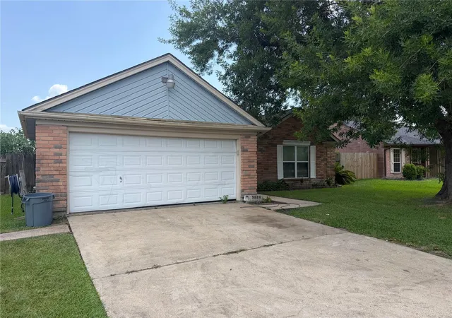2nd image of 9810 Brookview Dr, La Porte, TX 77571 | MLS# 37322154
