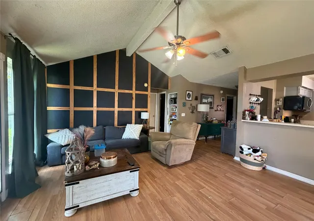 4th image of 9810 Brookview Dr, La Porte, TX 77571 | MLS# 37322154