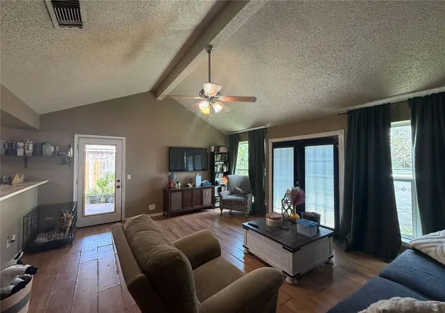 5th image of 9810 Brookview Dr, La Porte, TX 77571 | MLS# 37322154