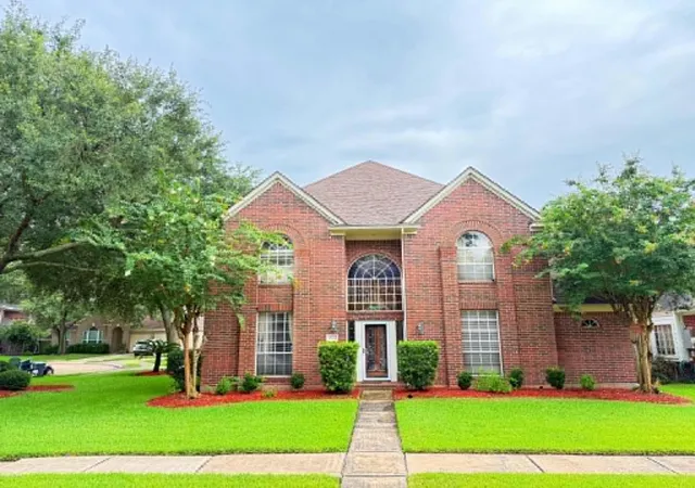 Photo 1 of Single family home for sale at 14131 Glasgow Pl, Houston, TX 77077 | MLS# 88485069 | Listing updated on 2026-09-14