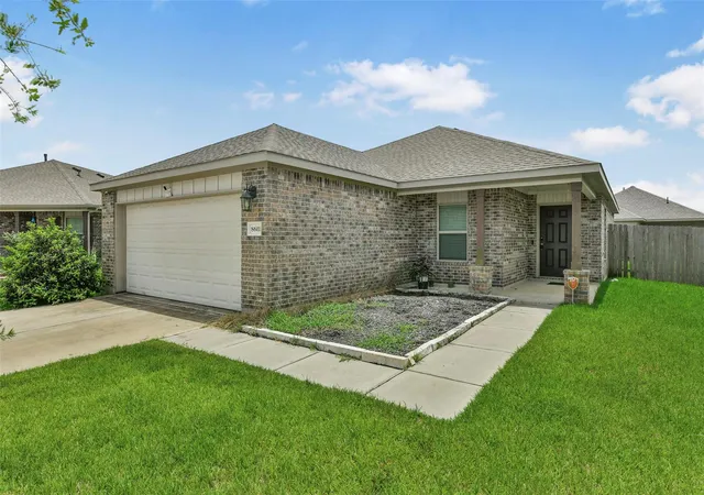 Photo 3 of Single family home for sale at 8611 Conquest Cir, Texas City, TX 77591 | MLS# 26836447 | Listing updated on 2026-09-17