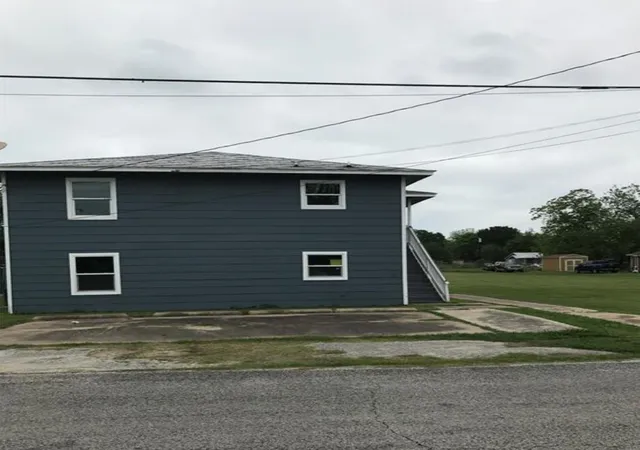 1st image of 1211 Duncan St, Bay City, TX 77414 | MLS# 21274517