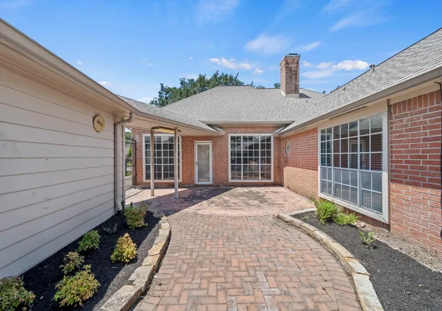 Photo 3 of Sale Pending at 11106 Tulip Garden Ct, Houston, TX 77065 | MLS# 6578710 | Listing updated on 2026-08-30