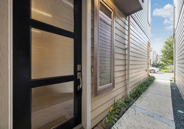 2nd image of 12522 Malachite Wy #84, Houston, TX 77077 | MLS# 34137435