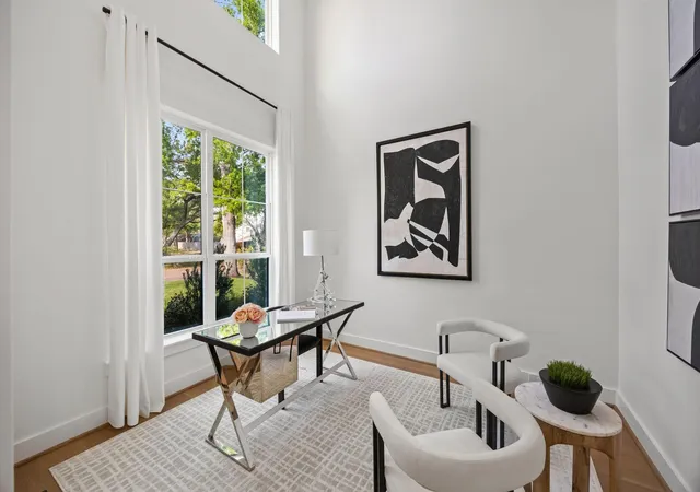 Photo 3 of Sale Pending at 9603 Carousel Ln, Houston, TX 77080 | MLS# 52002028 | Listing updated on 2026-09-18