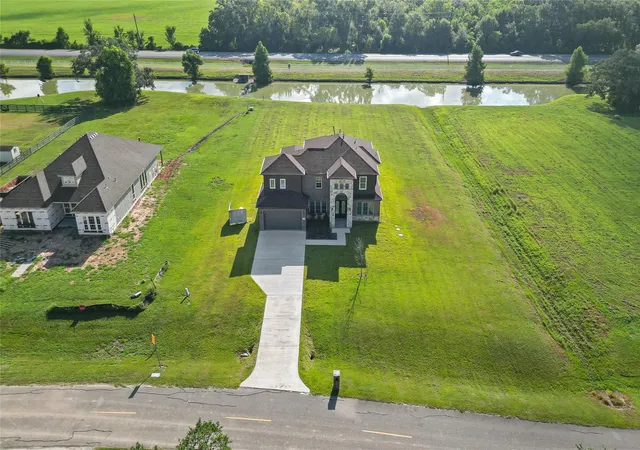 1st image of 126 Lakeland Cir, Rosharon, TX 77583 | MLS# 22600746