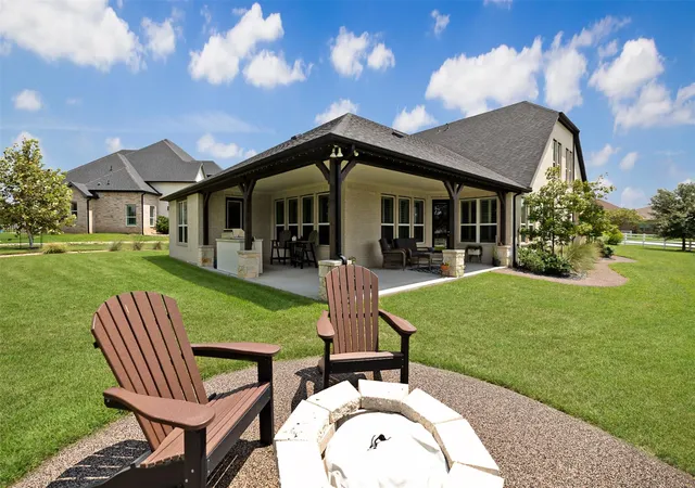 Photo 4 of Sale Pending at 12050 White Oak Ranch Dr, Conroe, TX 77304 | MLS# 20603580 | Listing updated on 2026-09-18