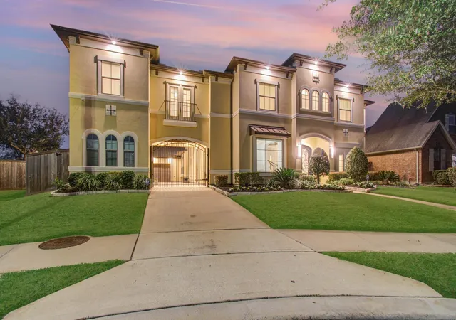 3rd image of 5226 Limestone Hill Ln, Sugar Land, TX 77479 | MLS# 24380349