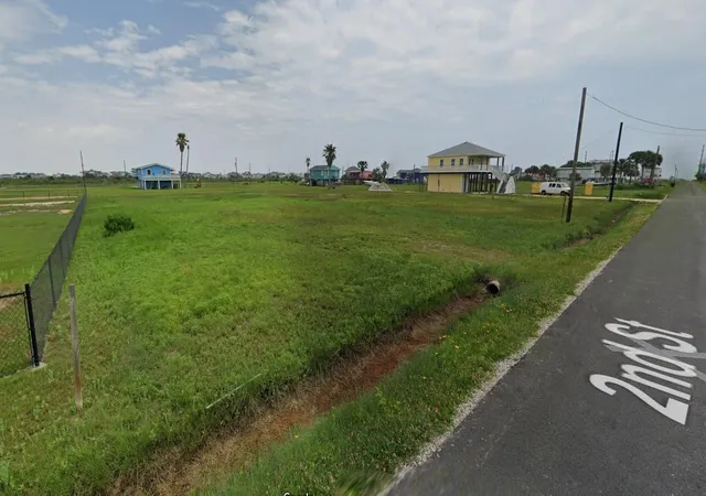 Photo 4 of Land for sale at 4003 2nd Street, Galveston, TX 77554 | MLS# 11753713 | Listing updated on 2026-09-10