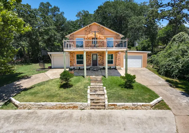 Photo 2 of Single family home for sale at 17 Lakeview Dr, Normangee, TX 77871 | MLS# 41640543 | Listing updated on 2026-08-11