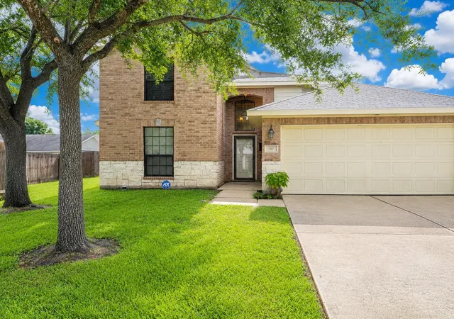 Photo 1 of Single family home for sale at 1602 Halpern St, Houston, TX 77009 | MLS# 14612743 | Listing updated on 2026-09-16