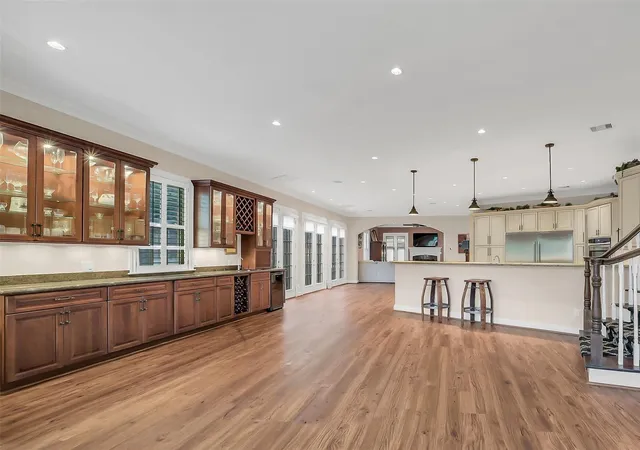 2nd image of 6317 Riverview Wy, Houston, TX 77057 | MLS# 94832427