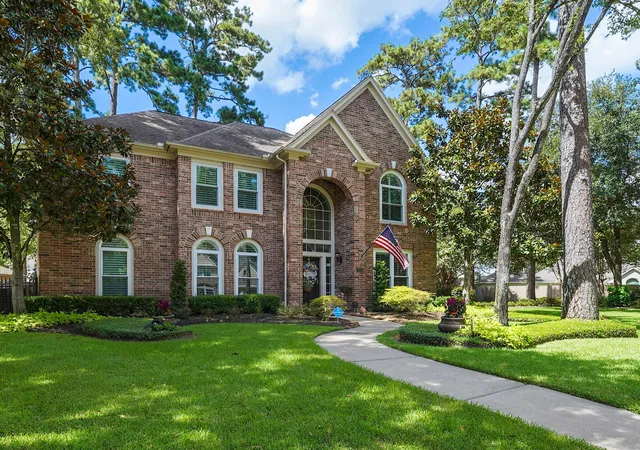 Photo 1 of Single family home for sale at 13815 Lakewood Crossing Blvd, Houston, TX 77070 | MLS# 74601043 | Listing updated on 2026-09-21
