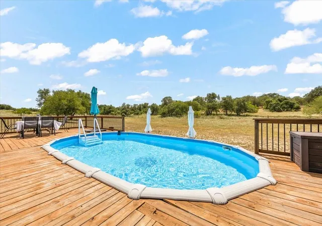 5th image of 254 Broken Arrow, Floresville, TX 78114 | MLS# 5396894