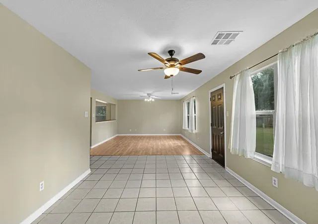 4th image of 2403 Lancer Park, Conroe, TX 77385 | MLS# 61097370