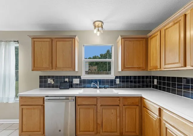 5th image of 2403 Lancer Park, Conroe, TX 77385 | MLS# 61097370