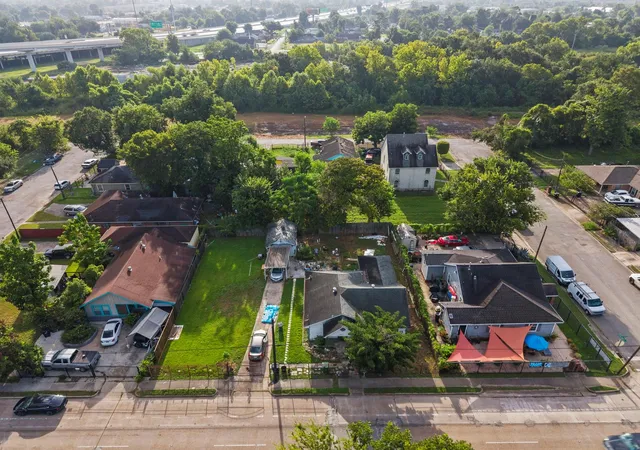 5th image of 5604 Elysian St, Houston, TX 77009 | MLS# 33952597