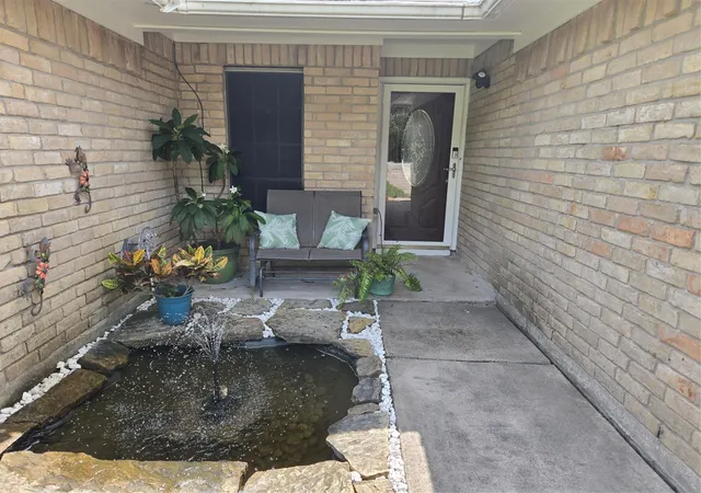 Photo 4 of Sale Pending at 610 Ave C, Alvin, TX 77511 | MLS# 59729572 | Listing updated on 2026-09-17