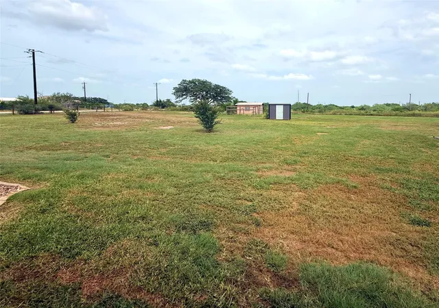 4th image of 10391 Hwy 359 #B, Orange Grove, TX 78372 | MLS# 47271941